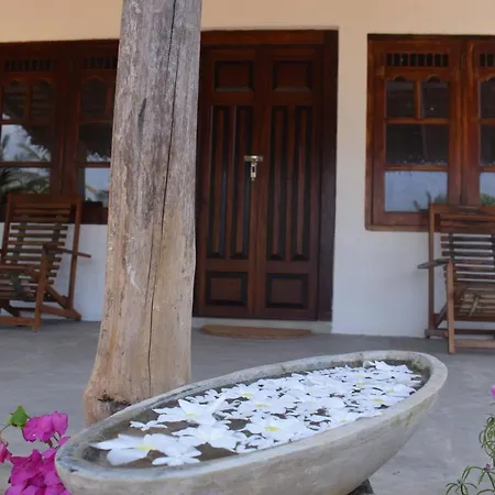 Emma'S Sea View Apartment Dickwella Exterior photo
